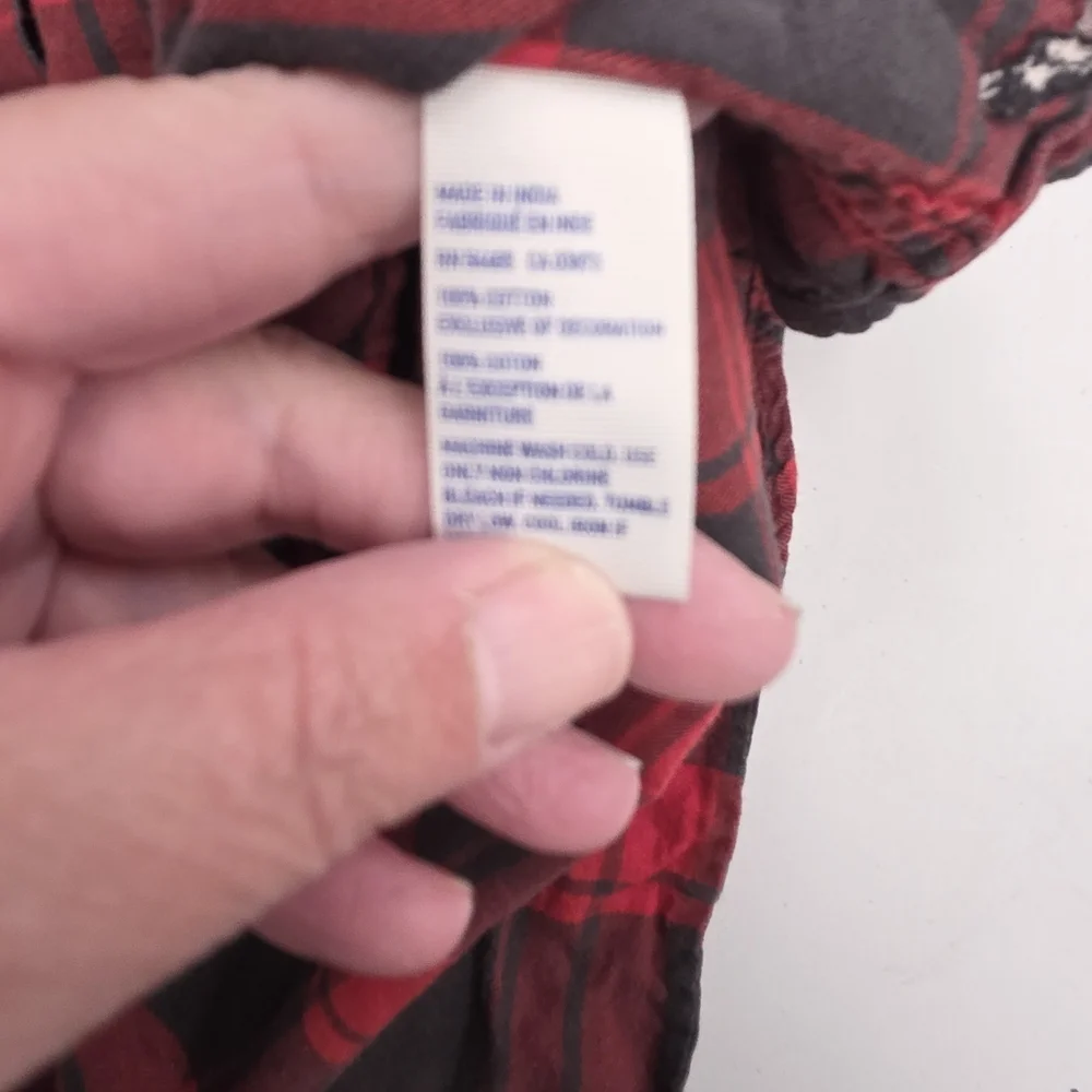 American Eagle Outfitters Red and Black Plaid Sleeveless Shirt - Picture 7 of 7